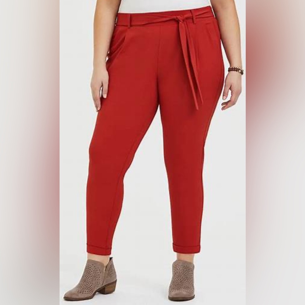 Torrid sz 2 (18/20) orange crepe pants